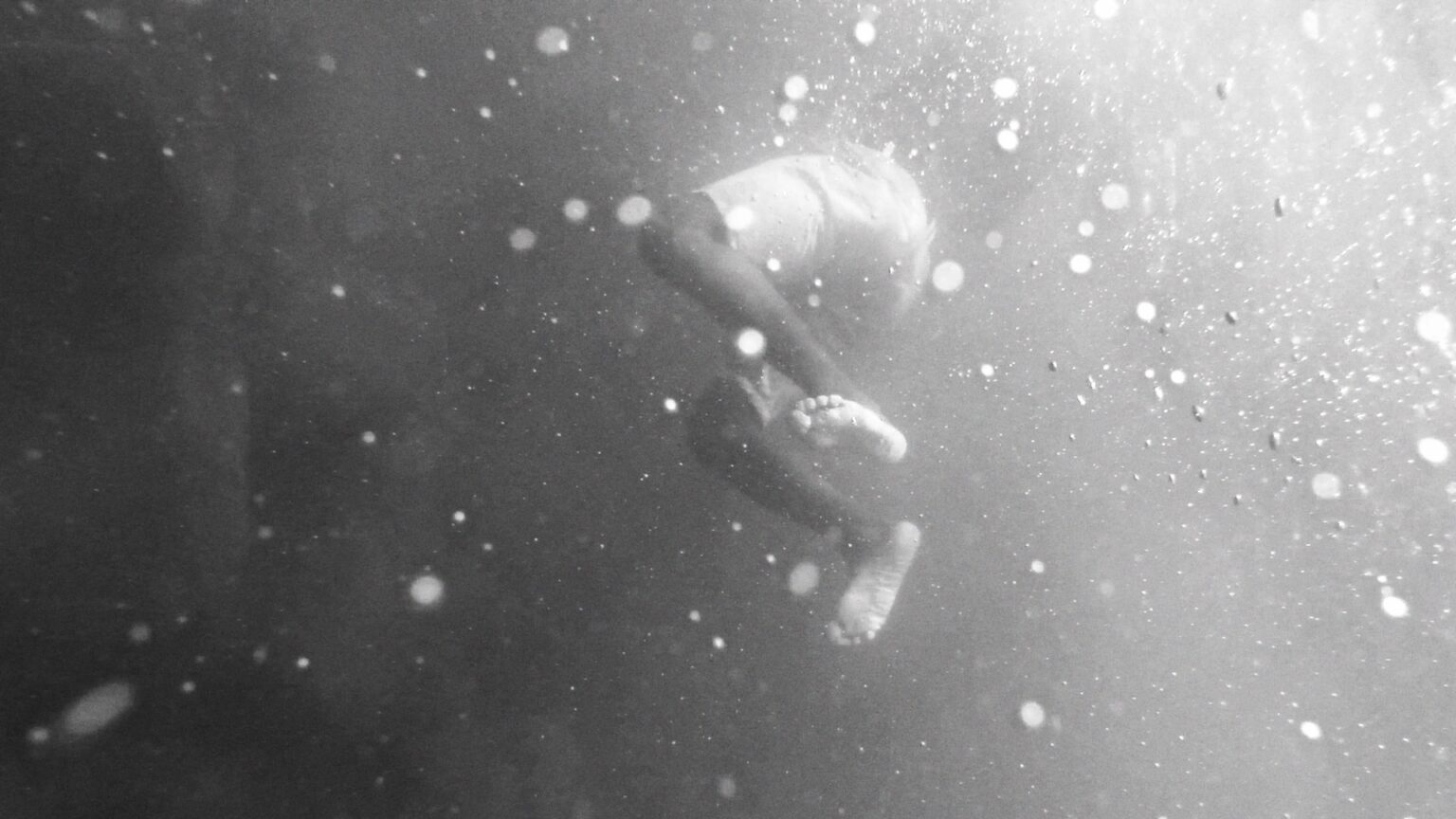 Square Eyes - Pacifico - still 2